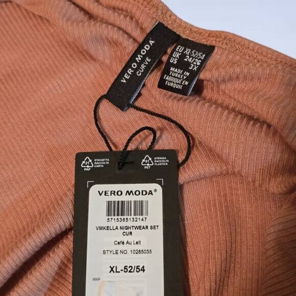 Vero Moda Kella‎ 2-Piece Pyjama Set - Size 3X - Picture 6 of 13